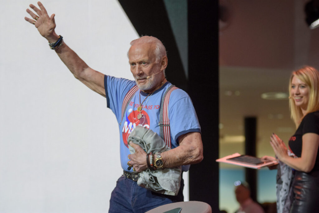 Frankfurt, Germany. 15th Sep, 2017. Buzz Aldrin, astronaut, Apollo 11, speaking about cycling pathways to mars: my vision for our future in space at the Mercedes Benz "me-convention", taking place at the the 67th IAA (Internationale Automobil Ausstellung) on September 15, 2017 in Frankfurt am Main, Germany. The talk was moderated by space journalist Sarah Cruddas.